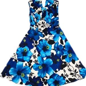 Beautiful Vintage  Blue Floral Dress